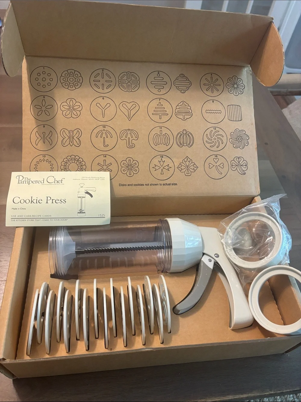 The Pampered Chef Cookie Press Box - Tan and Black